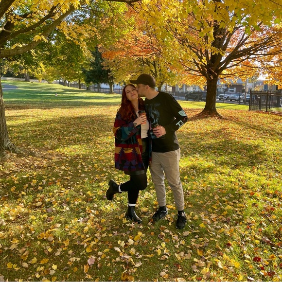 Meet your Posher, Lauren - Picture 7 of 10